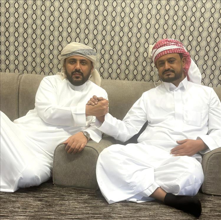 الشيخ ساري العزاني يستضيف القائد زكي عبدالقوي في لقاء ودي بالرياض