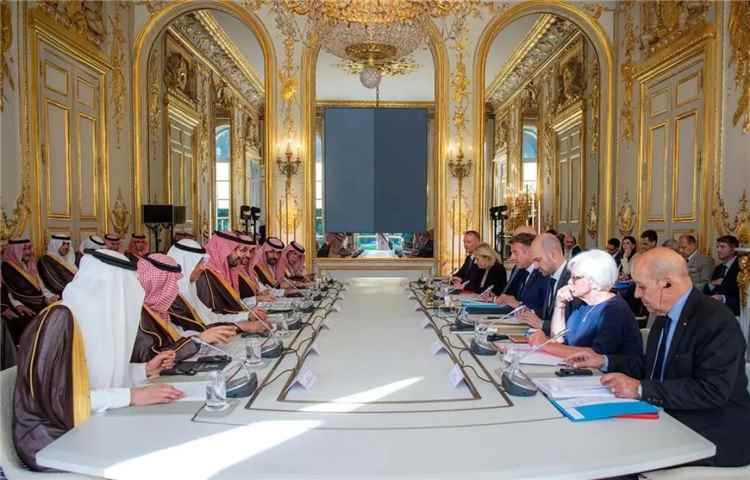 السعودية وفرنسا تؤكدان دعم مجلس القيادة وتتعهدان بحماية الملاحة من التهديدات الحوثية