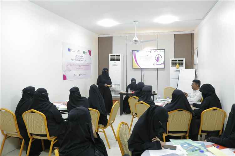مؤسسة الأمل النسوية تدشن دورة تدريبية حول المناصرة القائمة على الأدلة وتوثيق انتهاكات حقوق المرأة بالمكلا
