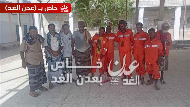 صندوق نظافة أحور يواصل حملته لتنظيف مدارس عاصمة المديرية استعدادًا للعام الدراسي الجديد