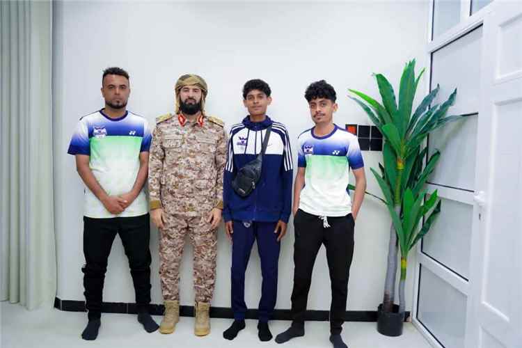 محافظ أبين يلتقي قيادة أكاديمية الحافرة ويؤكد دعم جهودها في رعاية المواهب الرياضية