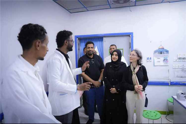 السفيرة الفرنسية تطّلع على احتياجات مستشفى المكلا للأمومة والطفولة وتعزيز فرص التعاون الصحي
