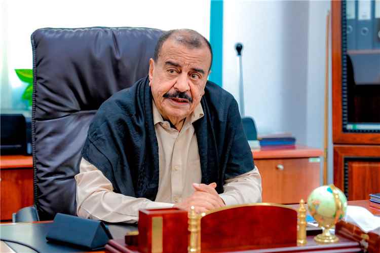 أحمد سعيد بن بريك يعلن تعليق عضويته في اللجنة التحضيرية للمجلس التنسيقي الأعلى بحضرموت ويوضح الاسباب