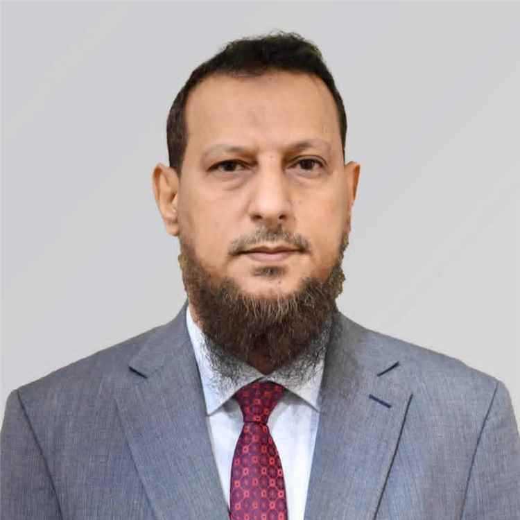 كاتب صحفي: عبدالرحمن شيخ قادر على إحداث نهضة في عدن إذا أُزيلت العراقيل من طريقه