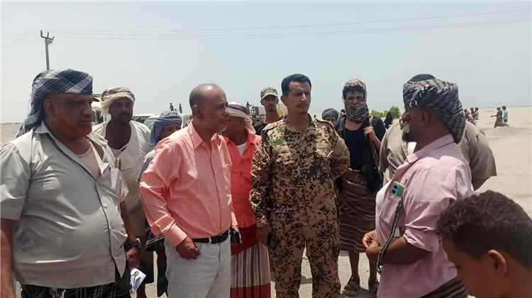 بتوجيهات محافظ أبين.. الشدادي والهارش ينفذان نزولًا ميدانيًا إلى حراج جمعية صيادي الشيخ عبدالله ويؤكدان حماية الموقع وتطبيق القانون
