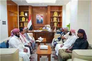 المحافظ الخنبشي يشيد بالدور الوطني  لكندة ويبحث مع وفد مكتب قبيلة كندة بالوادي والصحراء مستجدات الأوضاع بالمحافظة