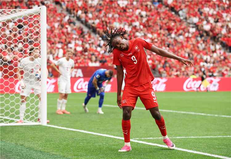 منتخب سويسرا يهزم كندا ويتأهلان سويا للدور 32 من مونديال 2026