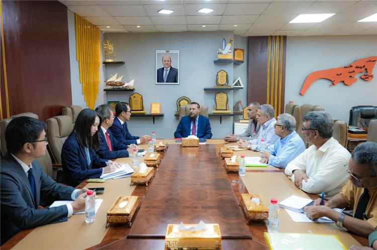 وزير الدولة محافظ عدن يبحث مع السفير الياباني دعم جهود التنمية
