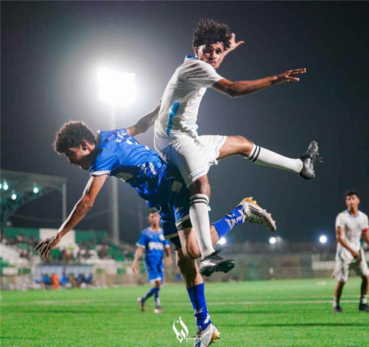 الجزيرة يقلب تأخره ويهزم الجلاء 2-1 في انطلاقة قوية ببطولة الوفاء بعدن
