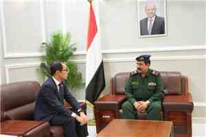 وزير الداخلية يبحث مع السفير الياباني ومدير وكالة "جايكا" أوجه التعاون في المجال الأمني