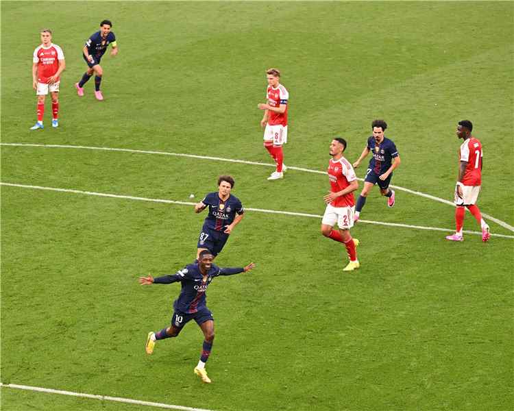 باريس سان جيرمان يهزم أرسنال ويحصد لقب دوري أبطال أوروبا للمرة الثانية تواليًا