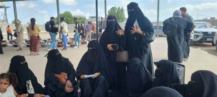 تحالف من 8 مبادرات ومؤسسات محلية ينفذ مشروع الاستجابة الطارئة لإغاثة النازحين في دار سعد