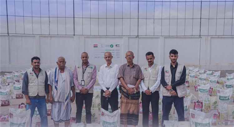 مؤسسة نهد التنموية تدشن توزيع 2,000 سلة غذائية و300 حقيبة إيوائية لمساندة النازحين والأسر الأشد احتياجاً في لحج
