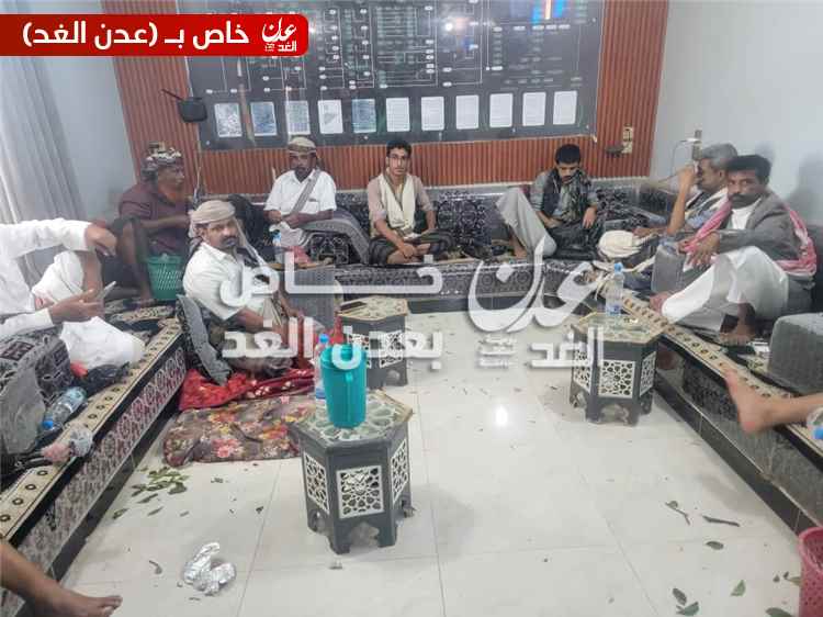 مشايخ وشخصيات اجتماعية في أحور يدينون مقتل مواطن حضرمي ويطالبون بسرعة ضبط الجناة