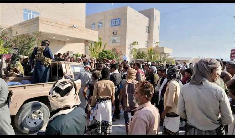 ارتفاع حصيلة ضحايا الهجوم الإرهابي لمليشيا الحوثي على مركز التدريب الأمني في شبوة إلى 76 شهيداً
