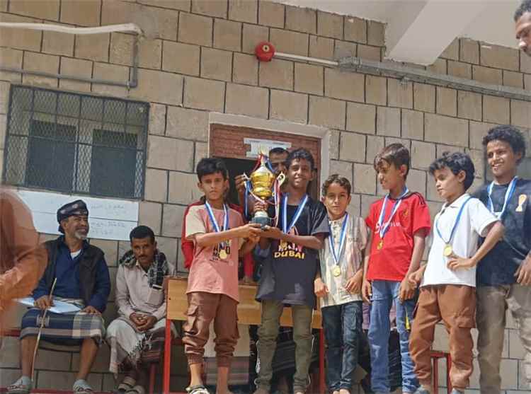 مدرسة الصرة بمودية تختتم الدوري المدرسي لكرة القدم بتتويج فريق النصر بطلاً للبطولة