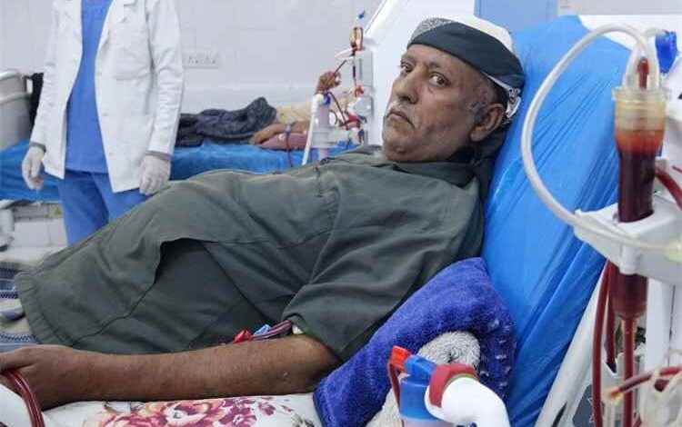 منظمة حقوقية: حصار الحوثيين لتعز يهدد مرضى الكلى والأطفال في الحاضنات