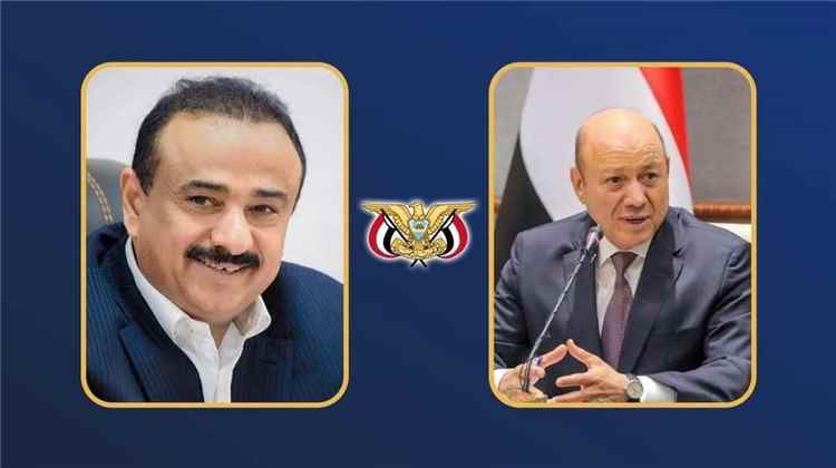 رئيس مجلس القيادة الرئاسي يشيد بالإنجاز الأمني في شبوة ويوجه بتكريم وترقية المشاركين في العملية