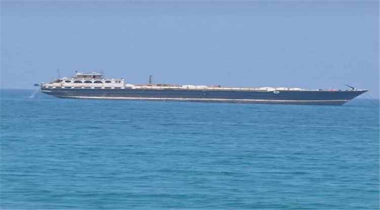 وصول الدفعة الأولى من مادة الغاز المنزلي إلى ميناء سقطرى