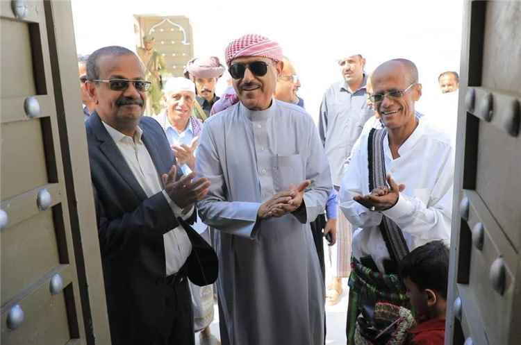 الوكيل بارباع يفتتح مركز الفضة الحضرمية بسيئون
