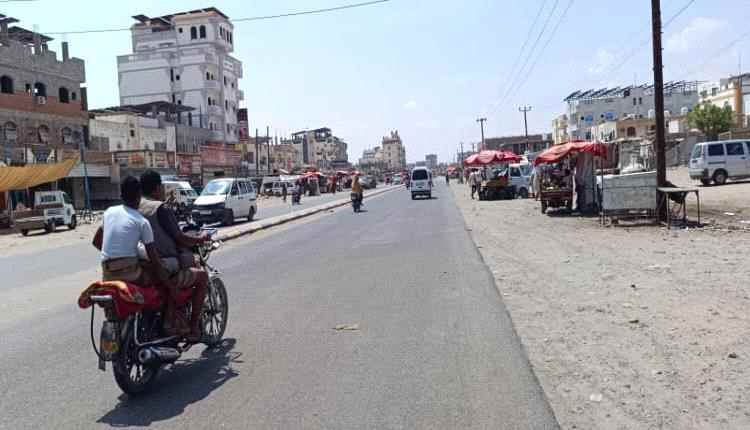 وثائق وأسلحة مخفية في أماكن غير متوقعة.. أمن لحج يطوق خلية مشبوهة