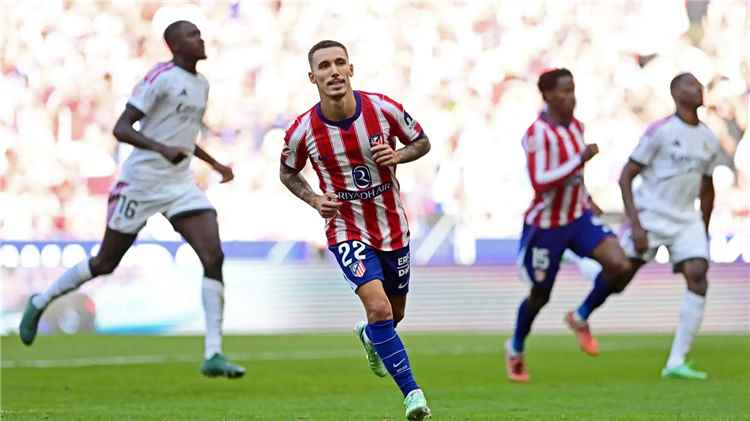 أتلتيكو يُسقط ريال مدريد في الديربي ويُبعده عن صدارة الليغا