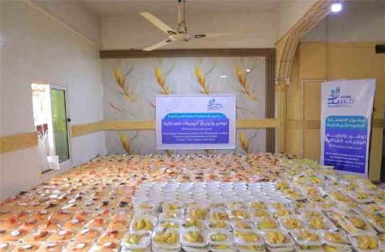 بتوجيهات محافظ تعز.. تدشين تدخل إنساني طارئ يستهدف 3,571 أسرة نازحة في تعز وعدن