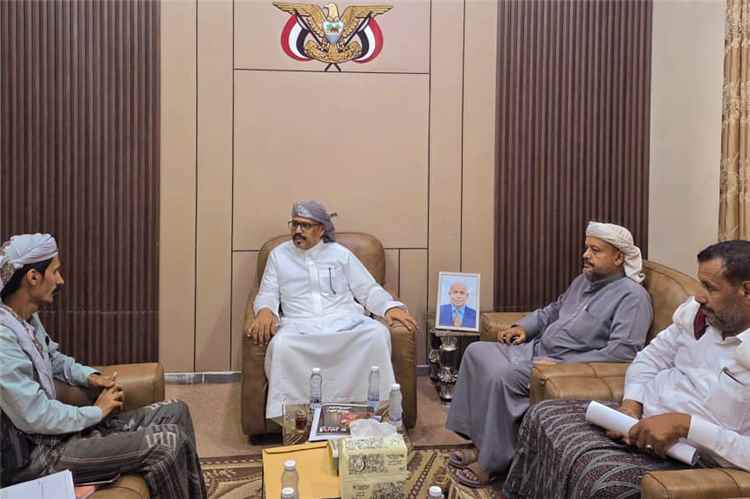 مدير عام مصلحة شؤون القبائل يلتقي مدير عام مديرية العبر لبحث التنسيق القبلي والمجتمعي في ظل الأوضاع الراهنة