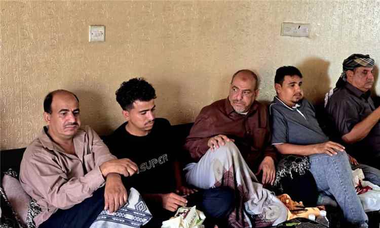 توافد العشرات الى مجلس الربيعية منطقة خلة لتقديم العزاء لآل البلعسي