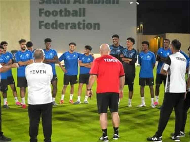 ثلاثة محترفين يعززون صفوف اليمن قبل «خليجي 27»