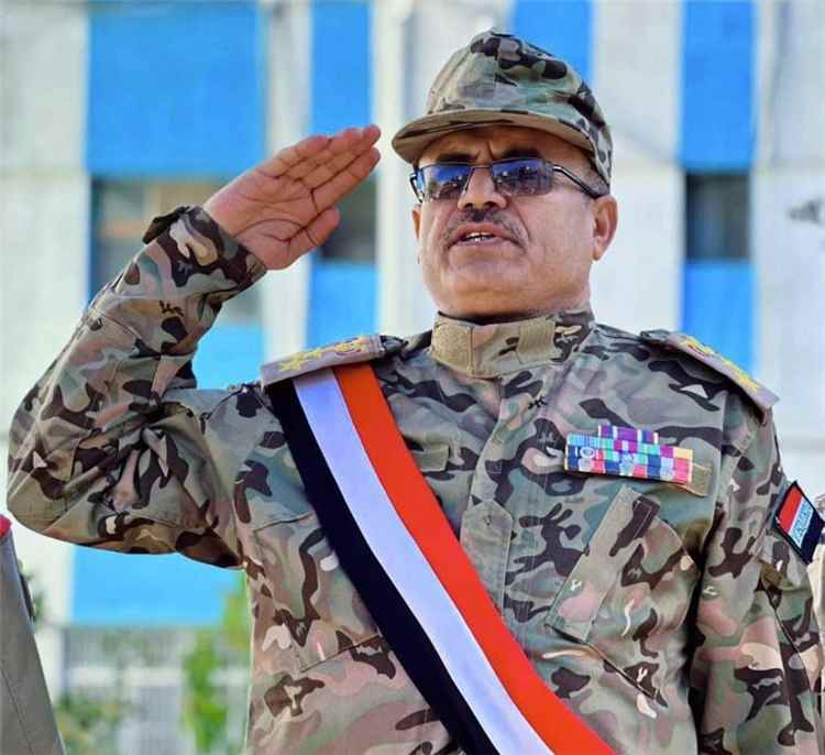 رئيس أركان محور تعز: الساحل الغربي جبهة استنزاف.. ولن نتنازل عن السيادة وسنستعيد باب المندب
