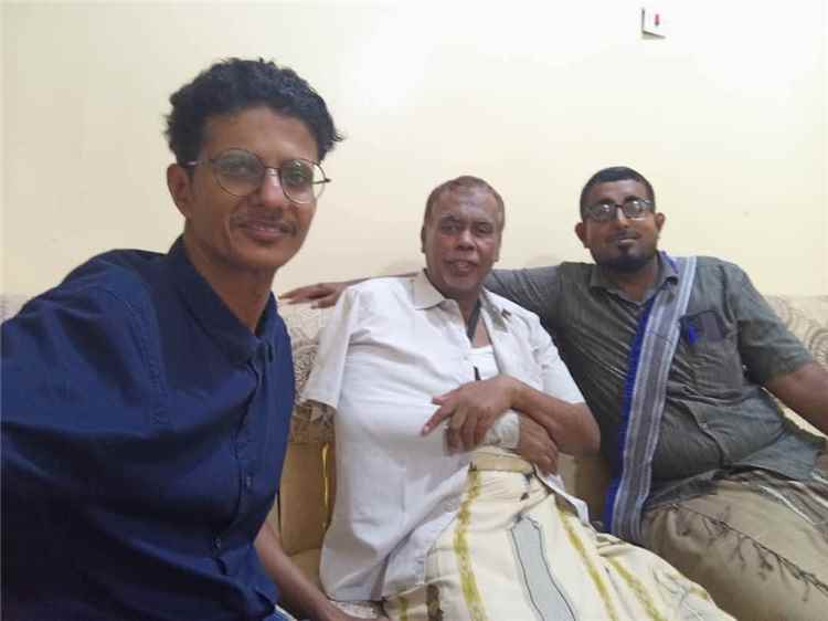 رئيس اتحاد الإعلام الرياضي بساحل حضرموت يطمئن على صحة الأستاذ الصحفي عمر  عُبّد