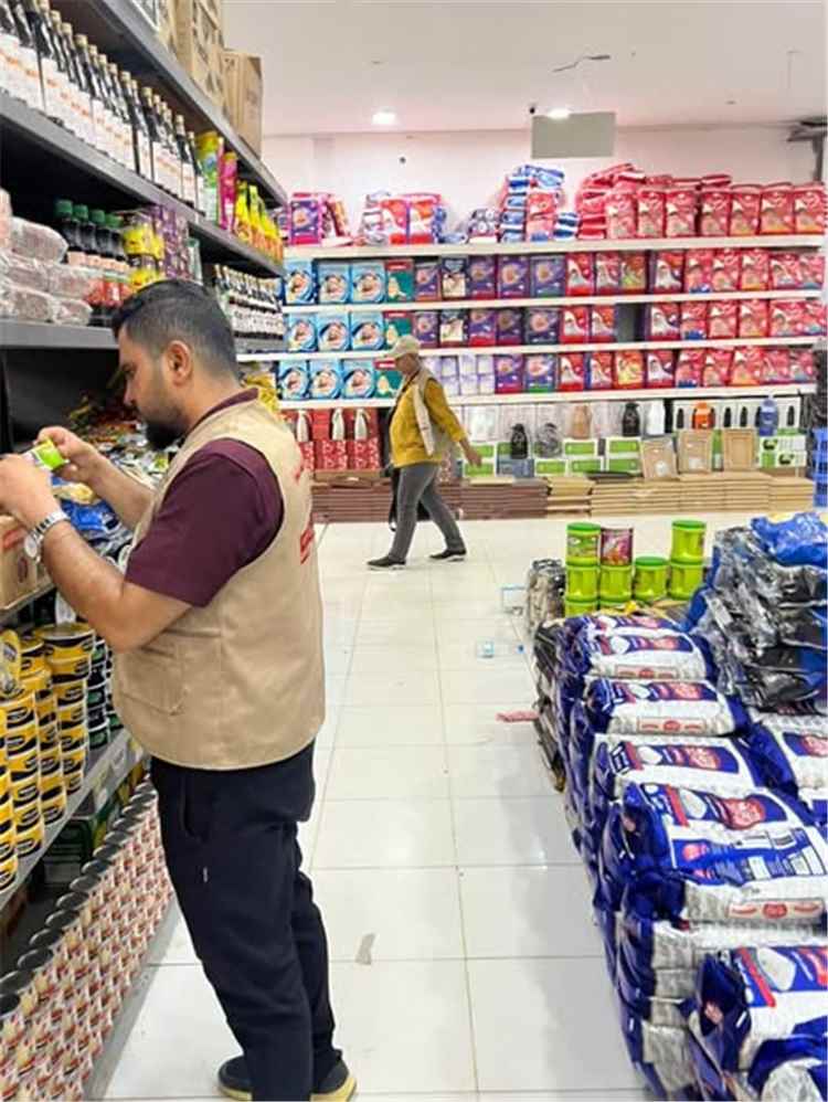 بتوجيهات المحافظ وبإشراف العُمري".. "صناعة المنصورة" يُحرز مواد غذائية منتهية وفاسدة ويُحيل منشأتين للنيابة