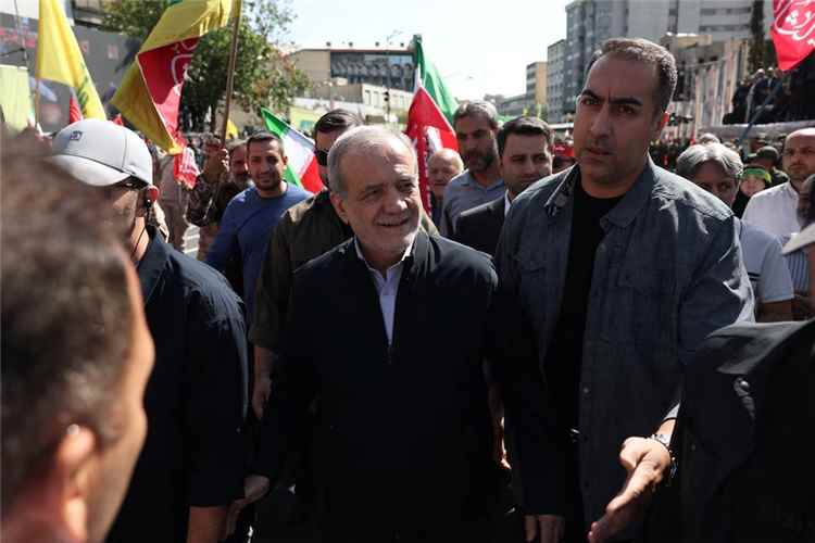 رويترز:بزشكيان يتوجه إلى نيويورك لحضور الجمعية العامة للأمم المتحدة غدا