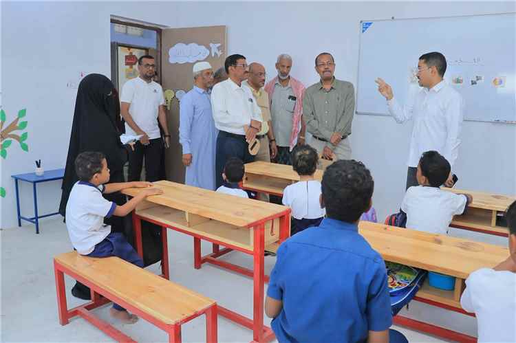 مدير عام تريم يدشن العام الدراسي الجديد ويفتتح صفوفًا إضافية بمركز إرادة لذوي الإعاقة الذهنية