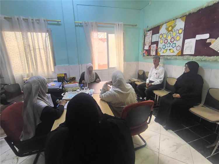 فريق التطوير الوزاري يناقش خطة تطوير رياض الاطفال بعدن وينفذ عدد من الزيارات لرياض الاطفال بالمحافظة