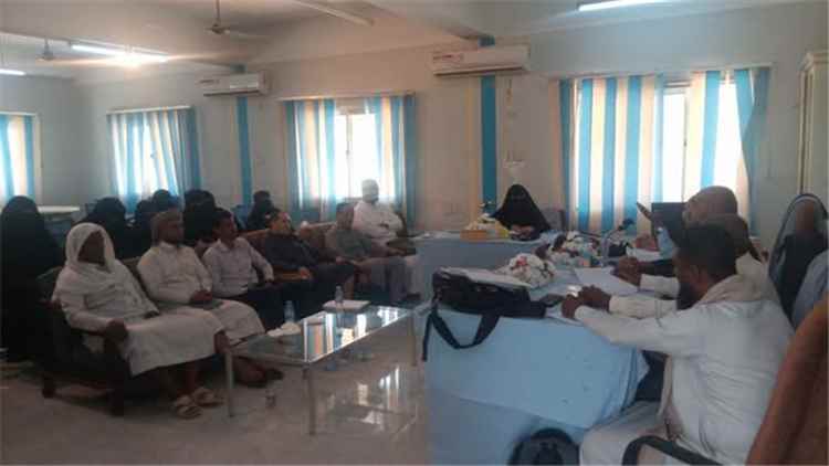 استكمال مناقشة خطط طلبة الماجستير تخصص القيادة التربوية – الدفعة الأولى بكلية التربية بجامعة سيئون