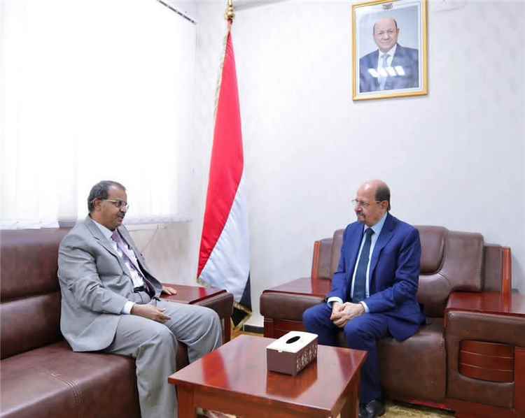 رئيس الوزراء يشيد بالموقف الوطني لأبناء البيضاء وقبائلها في مواجهة مليشيا الحوثي