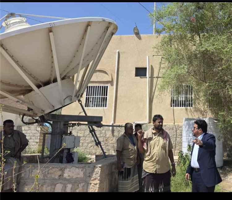 مدير اتصالات ساحل حضرموت يتفقد أضرار العاصفة المدارية بوادي حجر ويوجّه بإصلاح الشبكة