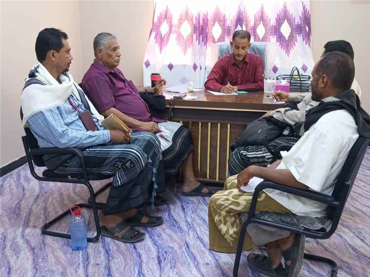 فاروق القطيبي يدشن مهامه بلقاء مديري النقل في الحوطة وتبن ويؤكد أولوية خدمة المواطن