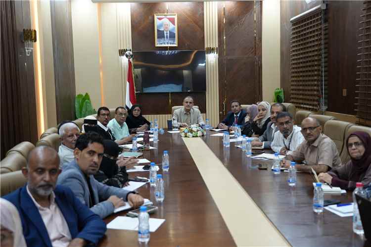 وزير الصحة يرأس اجتماع للجنة حدث الطوارئ ويشدد على رفع الجاهزية وتعزيز الاستجابة