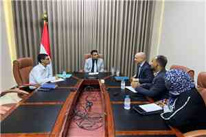 وزير الدولة المعني بالنزوح والهجرة يبحث مع ممثل صندوق الأمم المتحدة للسكان تعزيز الاستجابة الإنسانية