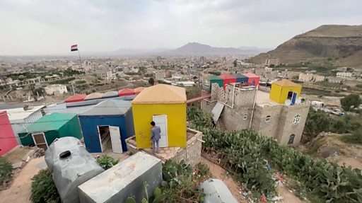 أكواخ على مرتفعات صنعاء للتنزه والاستجمام رفقة القات