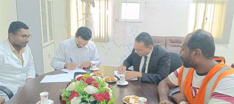 توقيع مذكرة تفاهم وتعاون مشترك بين مكتب وزارة التعليم الفني والمركز الوطني لمختبرات الصحة العامة المركزية-فرع حضرموت