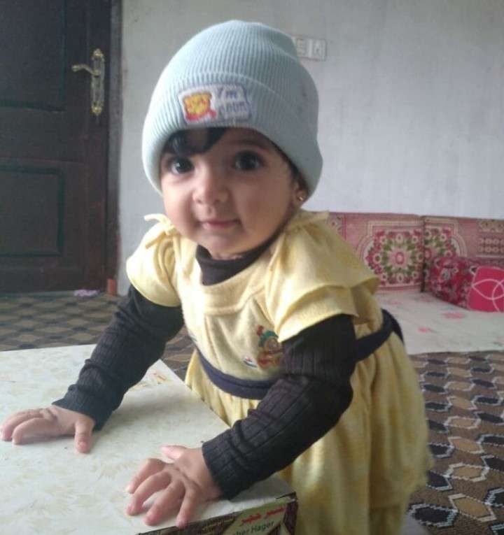 مرض نادر يهاجم دماغ الطفلة " اليمامة " ووالدها يناشد إنقاذ حياتها