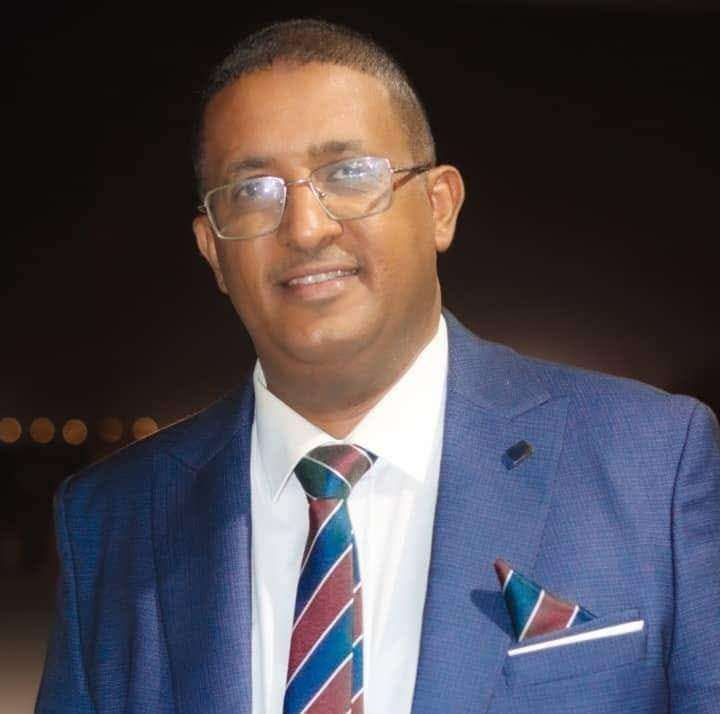 الف مبروك نيل الثقة