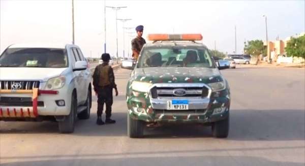 الداخلية: ضبط عماني متهم بتهريب مجلدات ومخطوطات أثرية نادرة في المهرة