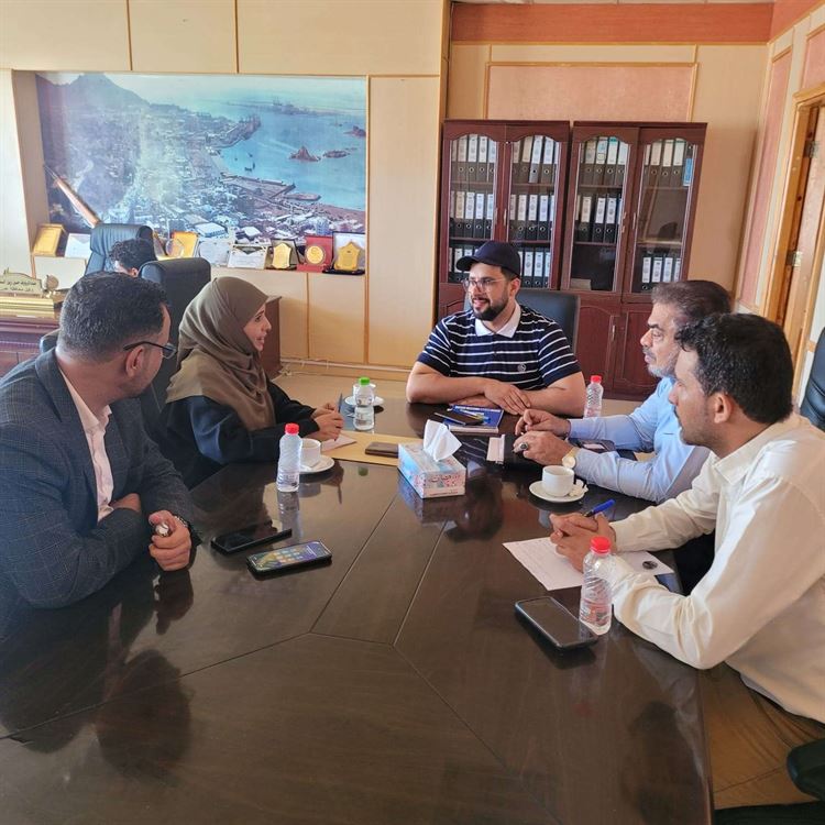 أثناء استقباله مديرة التربية والتعليم بعدن، الوكيل السقاف يطلع على التحضيرات الخاصة بأنشطة الكشافة