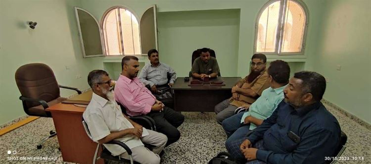 السلطة المحلية بأبين ومؤسسة بصمات يزورون مبنى مركز الغسيل الكلوي في هيئة مستشفى الرازي العام