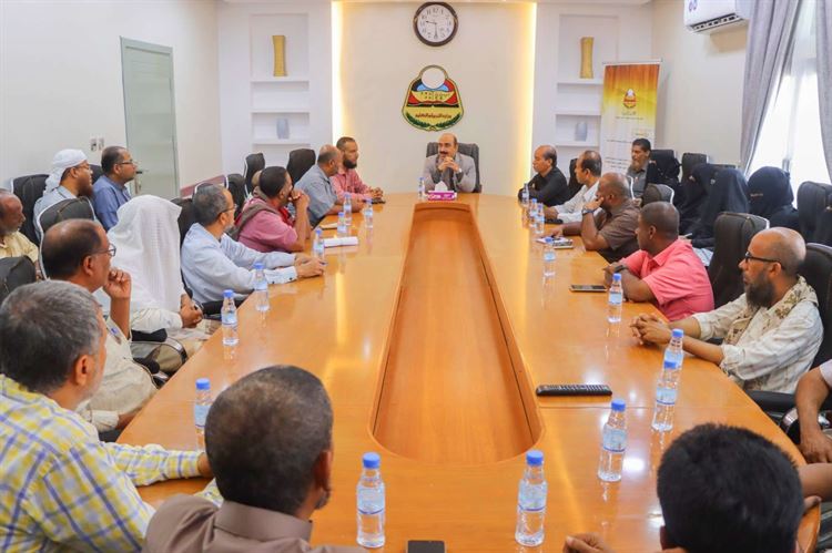 مدير تربية ساحل حضرموت يجتمع باللجان الفنية الخاصة بمسابقات أولمبياد المواد العلمية ومناهزات اللغة العربية والقرآن الكريم